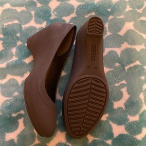 Crocs pumps